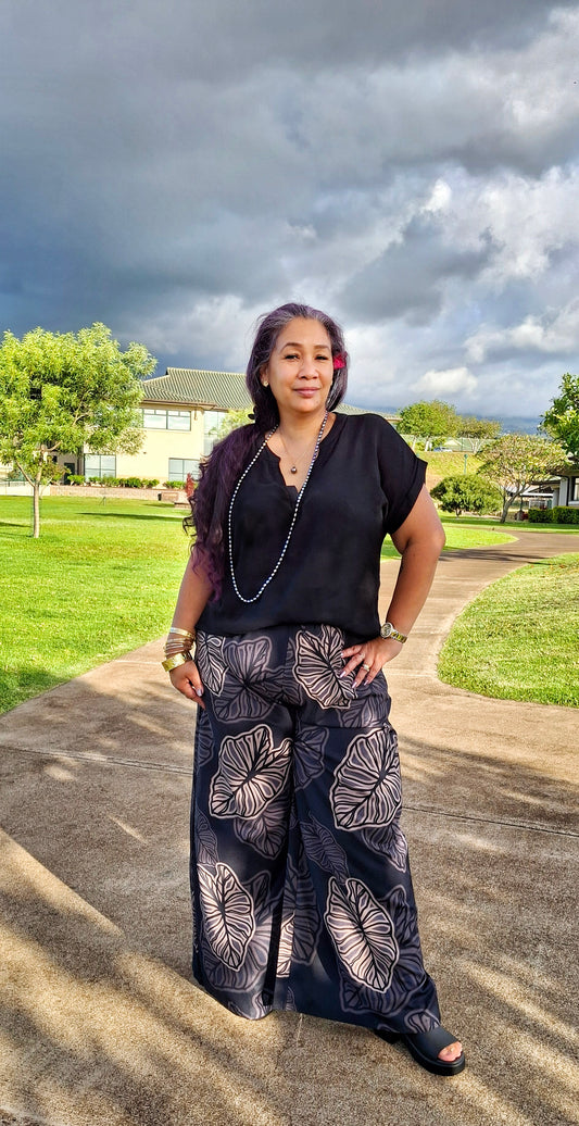 Makamae Elastic Waist Wide Leg Pants - Kalo Taro Hawaiian Print in Black and Brown