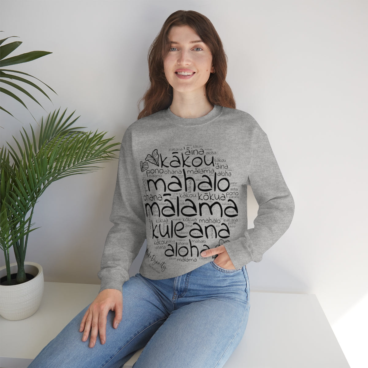 Hawaiian 'Olelo Hawai'i Kuleana with Kalo Plant Unisex Heavy Blend™ Crewneck Sweatshirt