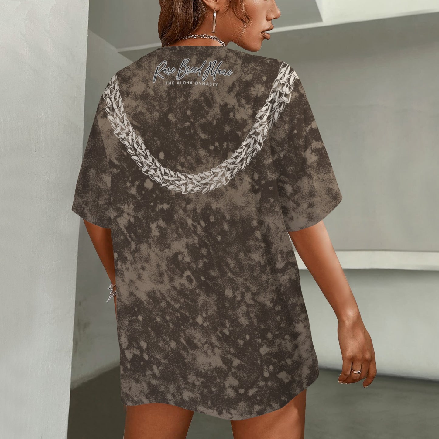 Oversized Vintage Wash Graphic T-shirt| Hawaiian Lei Tee, Smokey Chocolate Brown - Ni'ihau Shell Lei