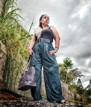Load image into Gallery viewer, Unisex Kalo Taro Hawaiian Print Wide-leg Pants